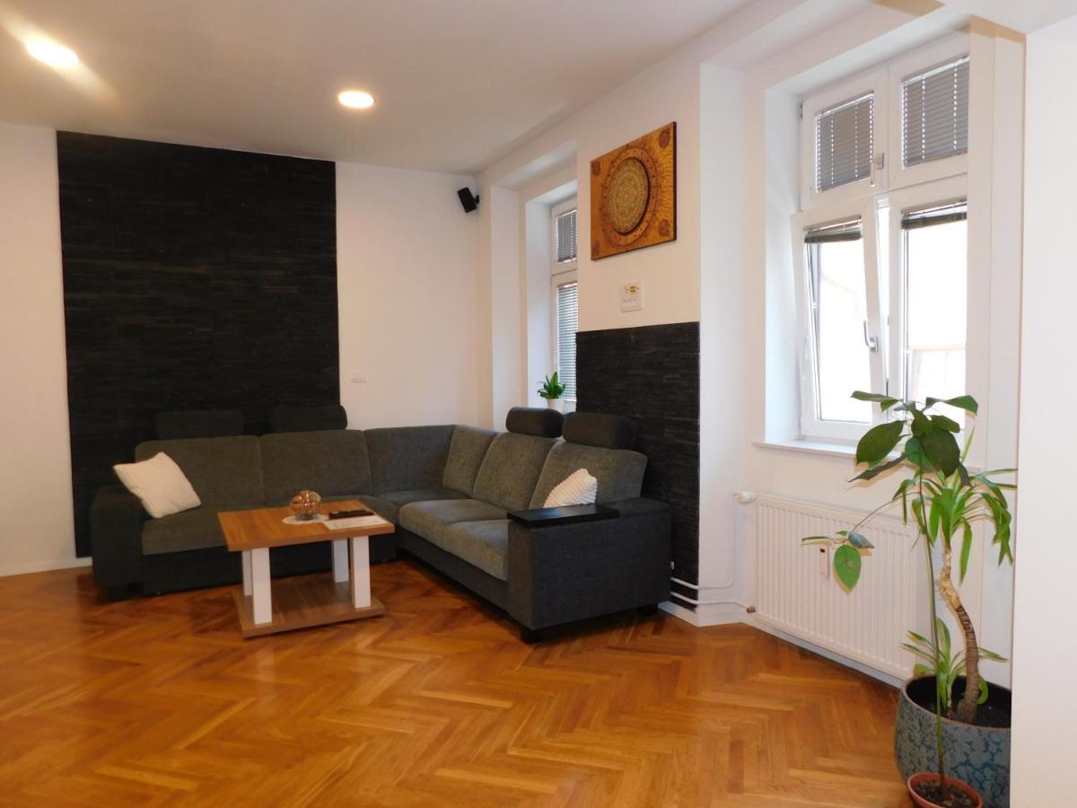 Modern Apartment Hrenova Street Любляна Экстерьер фото
