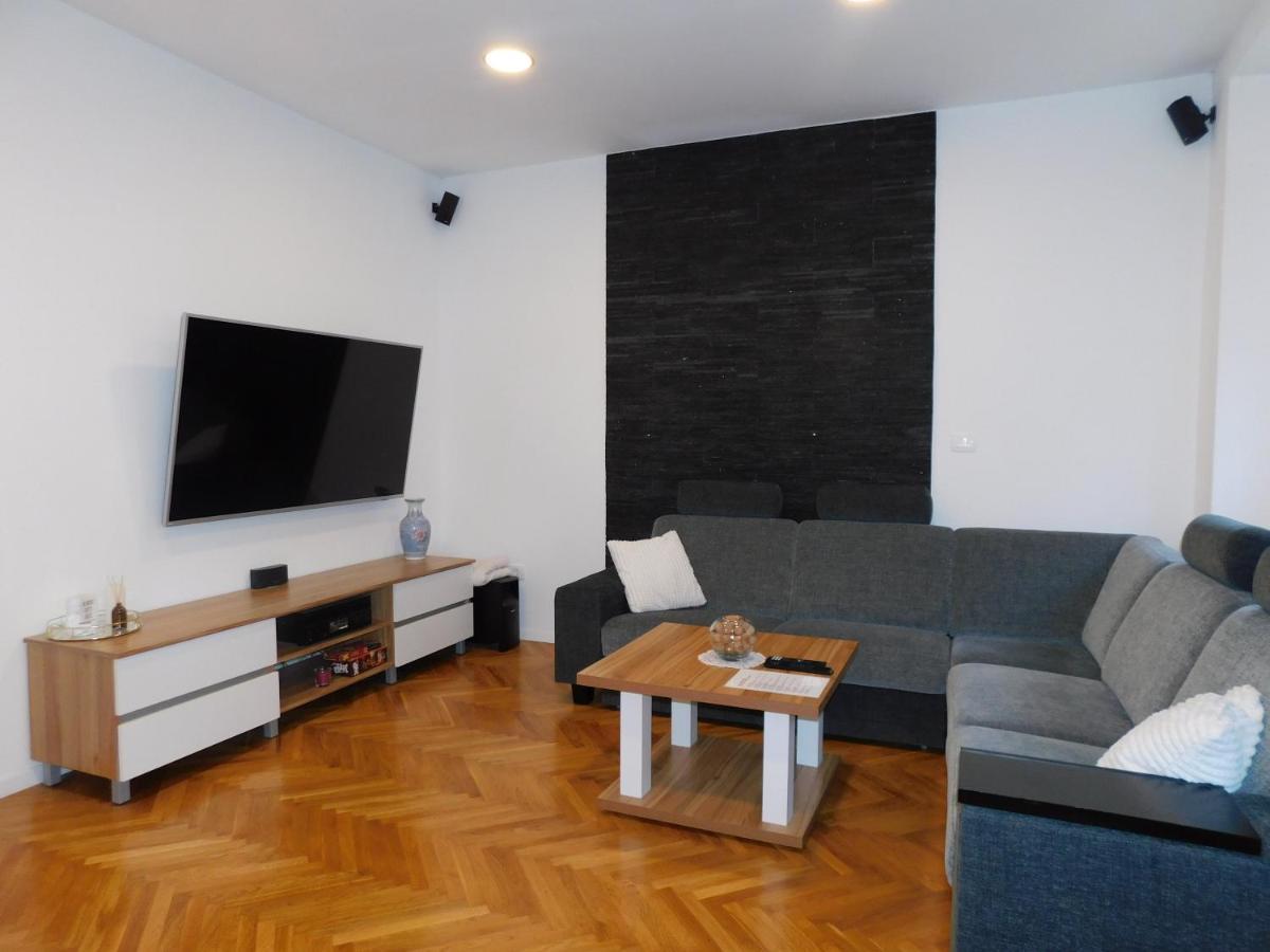 Modern Apartment Hrenova Street Любляна Экстерьер фото