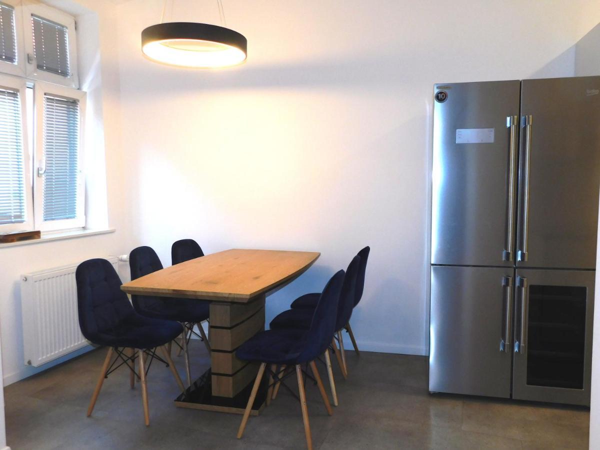 Modern Apartment Hrenova Street Любляна Экстерьер фото